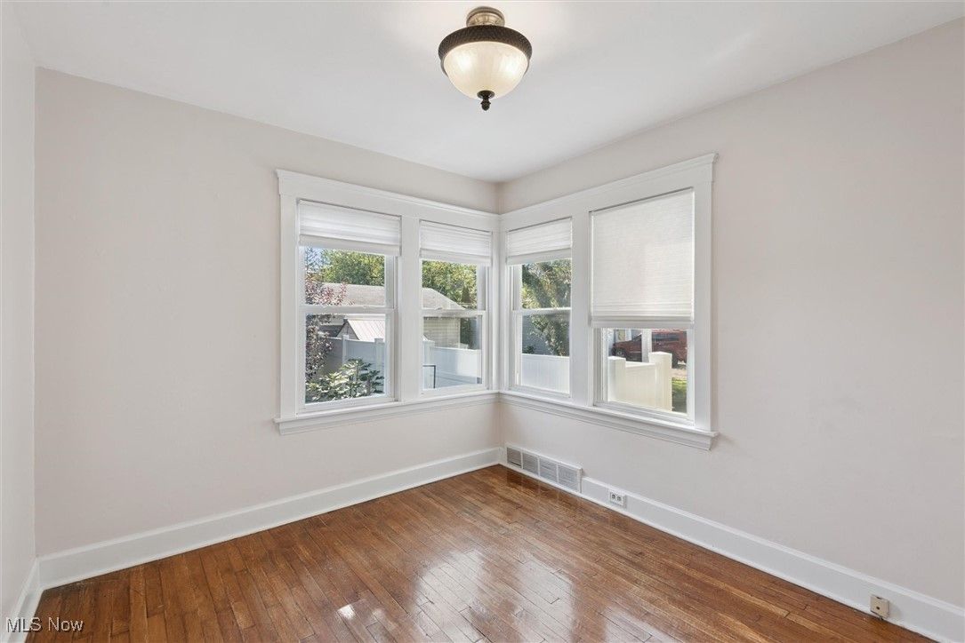 1207 Granger Ave - Photo 6