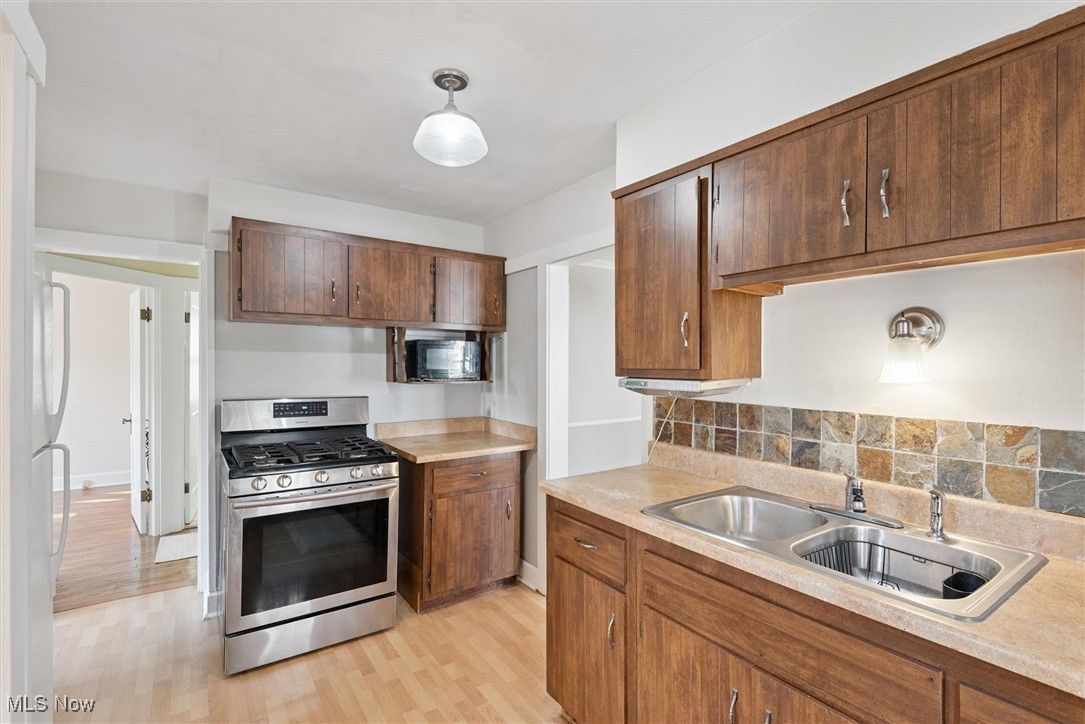 1207 Granger Ave - Photo 8
